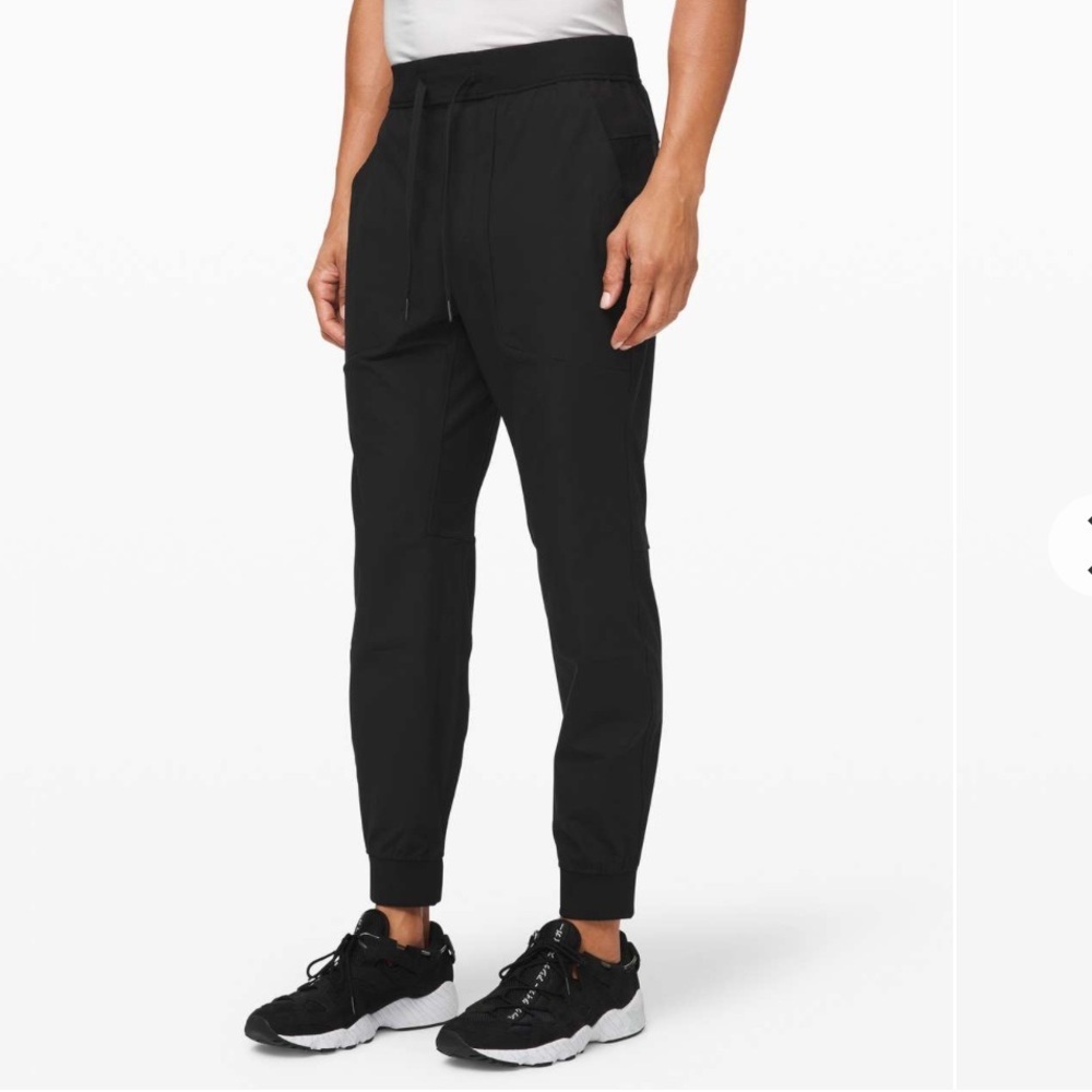 Lululemon ABC Jogger *Shorter 28" Men's Black Jogger Pants